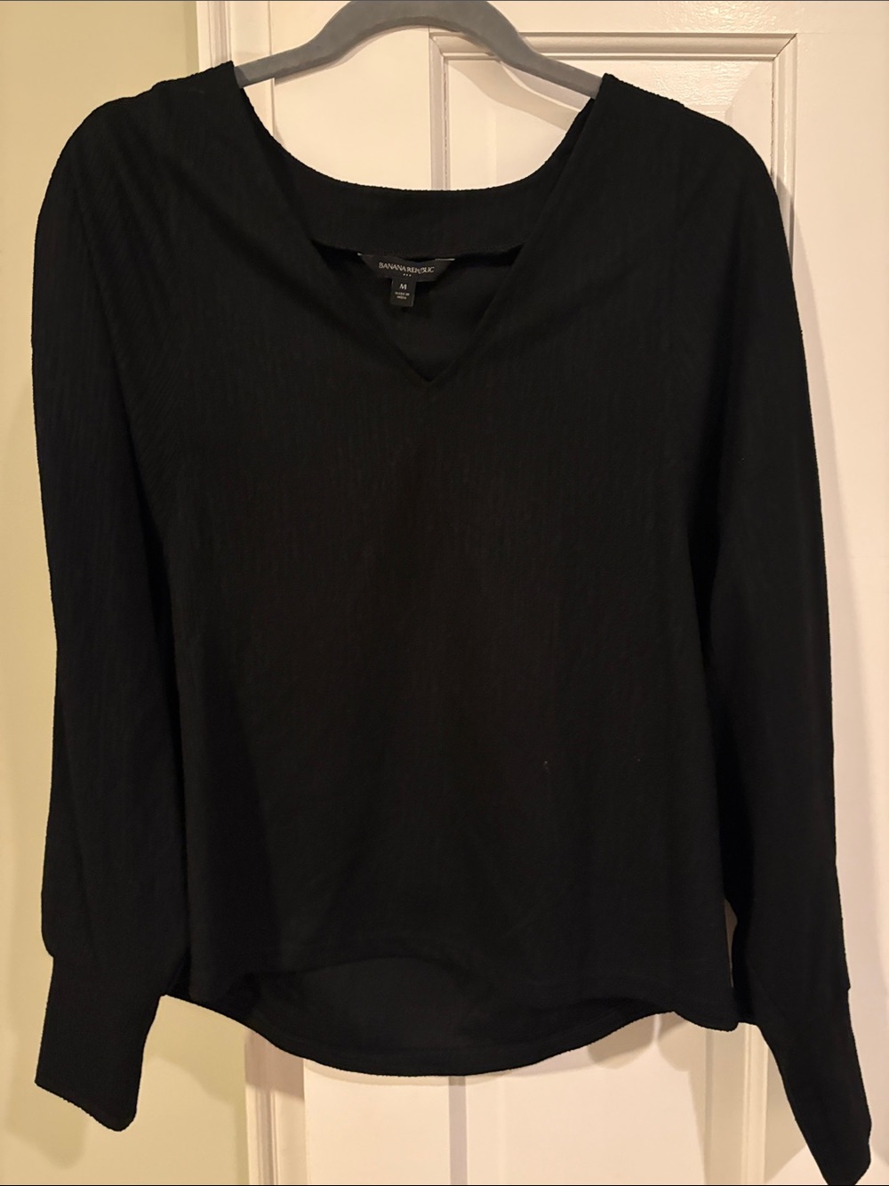 Banana Republic Black Ribbed V-Neck Long Sleeve Top